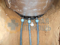 От кессона 3 отвода. 1 - Вода в дом, 2 - пенал под кабель, 3 – отвод на полив, который необходимо расположить на стене дома.